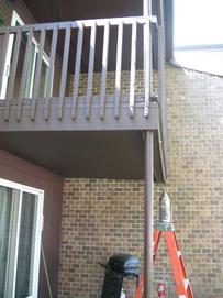 Balcony deck where honeybee colony was established.